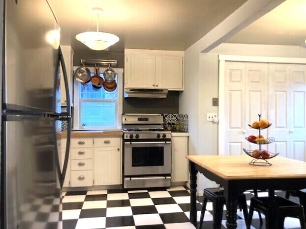 Property Photo:  435 S Maple St  WA 99114 