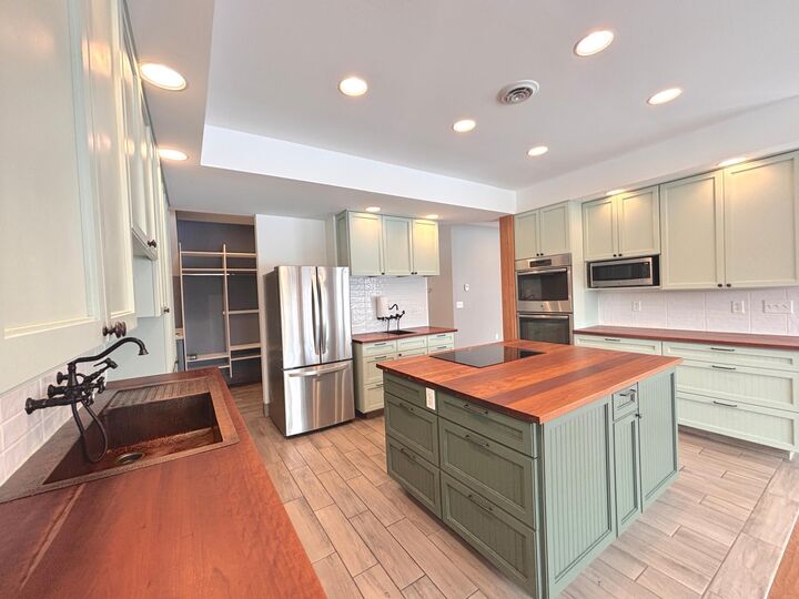 Property Photo:  2718 Northridge Drive  MN 55811 