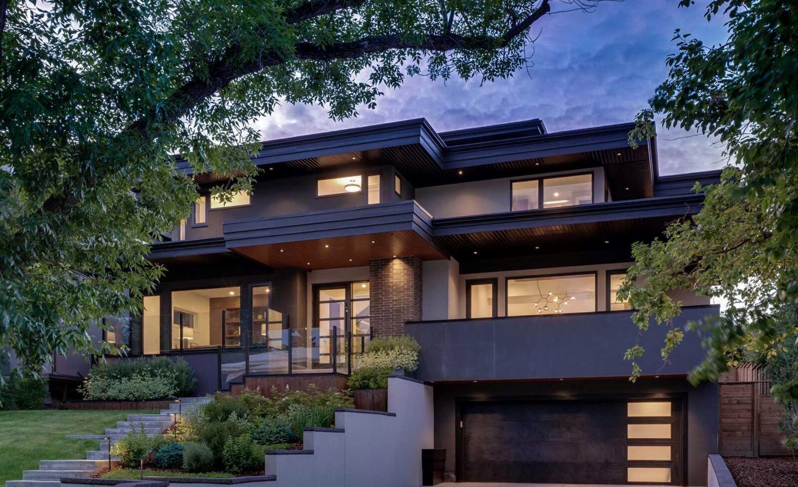 Property Photo:  708 Crescent Boulevard SW  AB T2S 1L4 