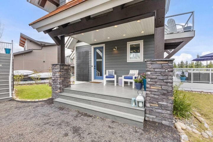 Photo de la propriété:  332 Cottageclub Way  AB T4C 1C3 