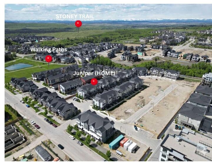 Property Photo: 2231 81st Street SW 116 AB T3H 6M4