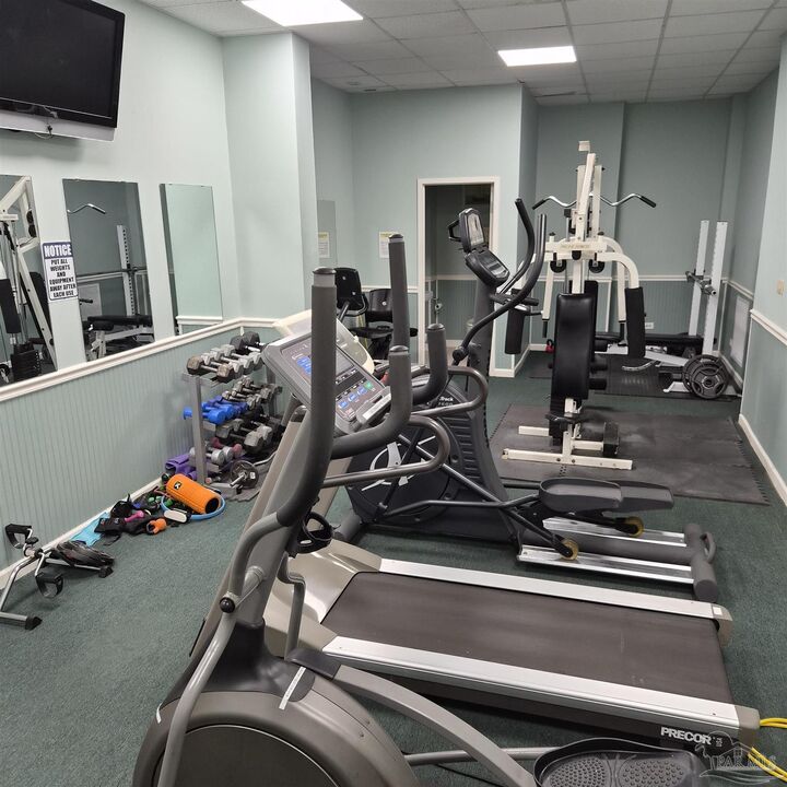 Property Photo:  825 Bayshore Dr 808  FL 32507 