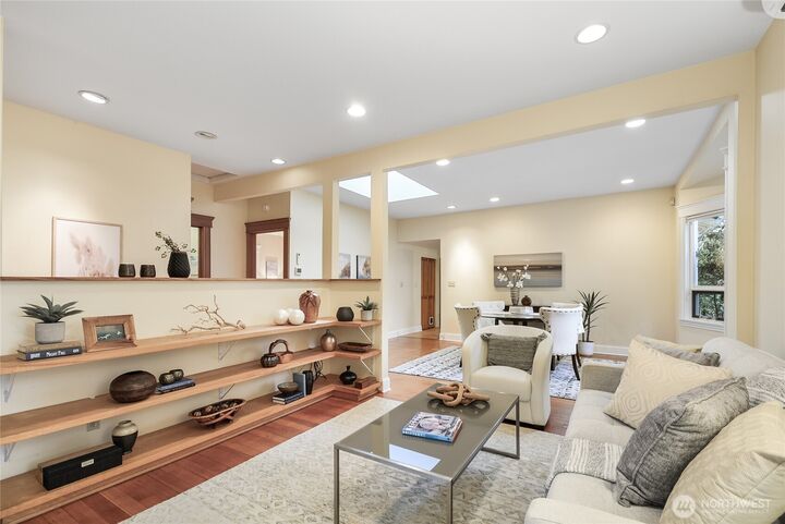 Property Photo: 932 21st Avenue WA 98122