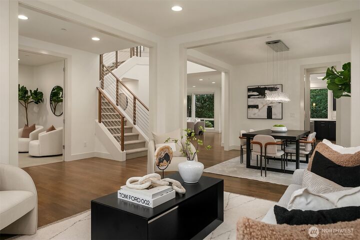 Property Photo:  1525  4th Street  WA 98033 