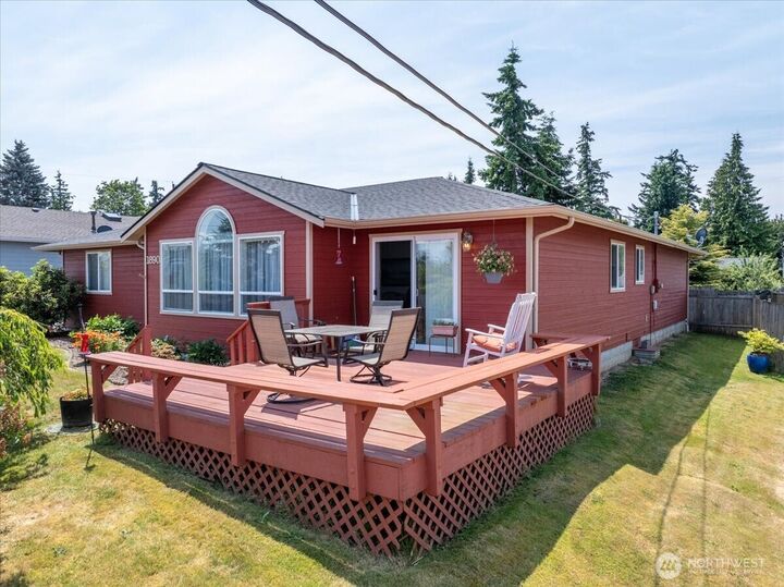 Property Photo:  1890  Edgewood Drive  WA 98282 