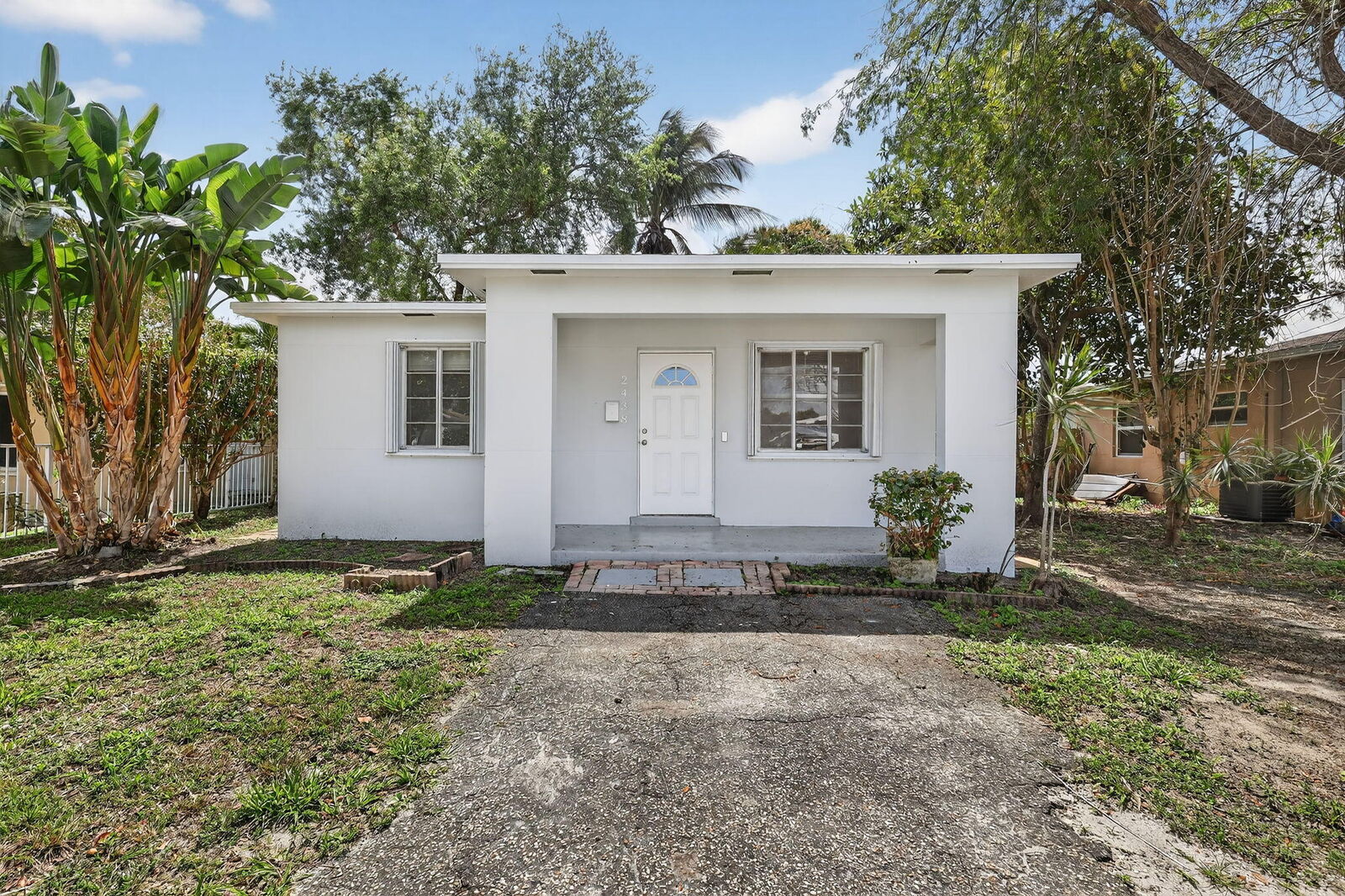 Property Photo:  2438 Arthur Street  FL 33020 