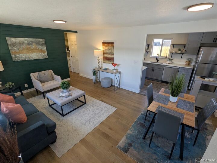 Property Photo:  5160 E 33rd Avenue  CO 80207 