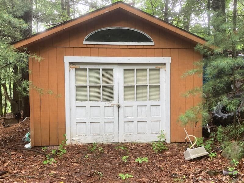 Property Photo:  600 Lydall Street  CT 06042 