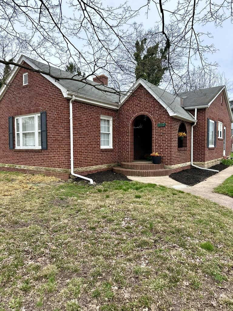 Property Photo: 387 Church Street OH 45601