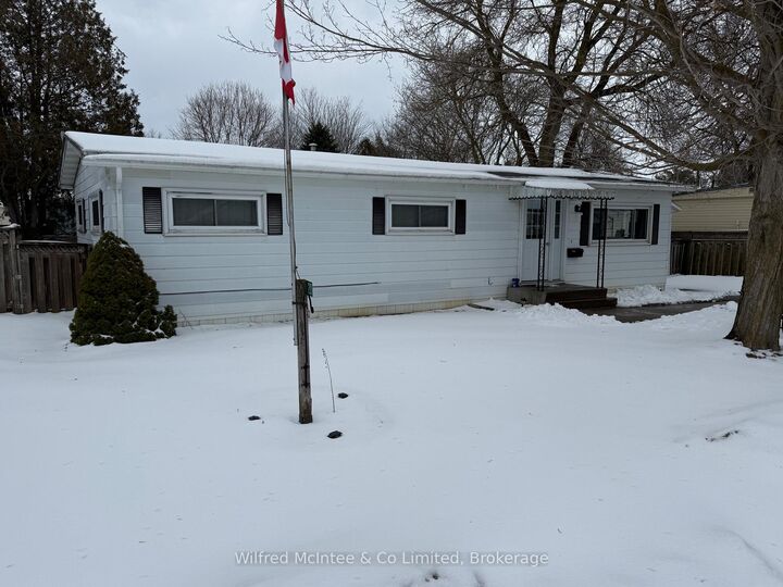 Property Photo:  20 Cardinal Street  ON N0G 2V0 