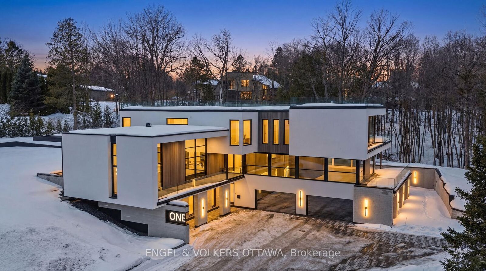 Property Photo: 1 Delong Drive ON K1J 7E7
