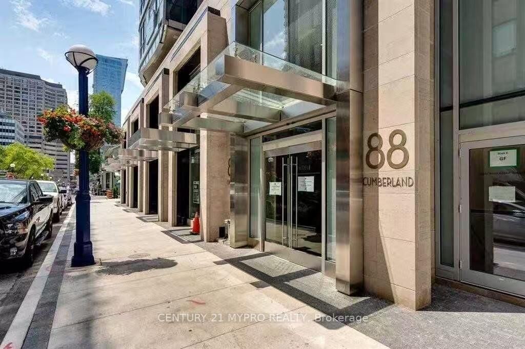 Photo de la propriété:  88 Cumberland Street 1009  ON M5R 1B9 