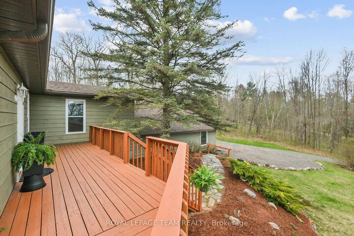 Property Photo: 371 Kennedy Road ON K0J 1H0