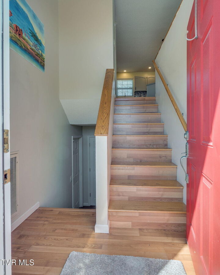 Property Photo: 323 Gray Station Road TN 37615