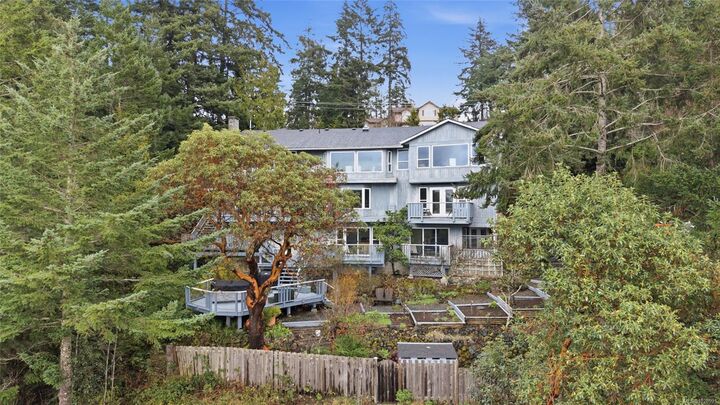 Property Photo: 5301 Sooke Rd BC V9Z 0E8