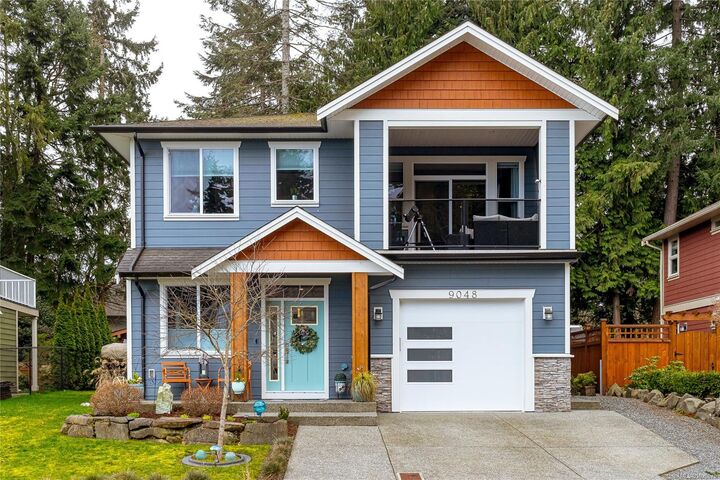 Property Photo: 9048 Driftwood Dr BC V0R 1K2