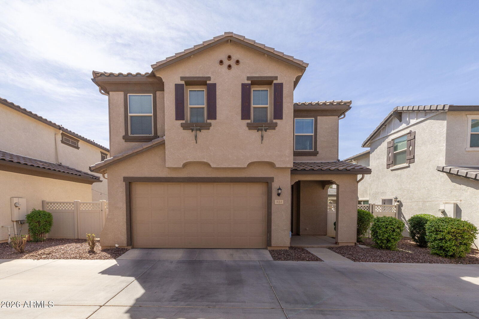 Property Photo:  921 S Swallow Lane  AZ 85296 