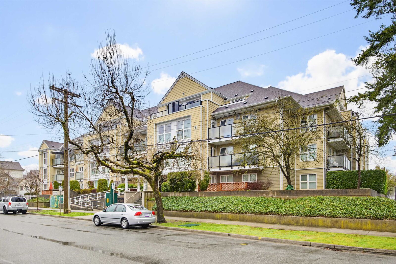 Property Photo: 1519 Grant Avenue 202 BC V3B 7S8