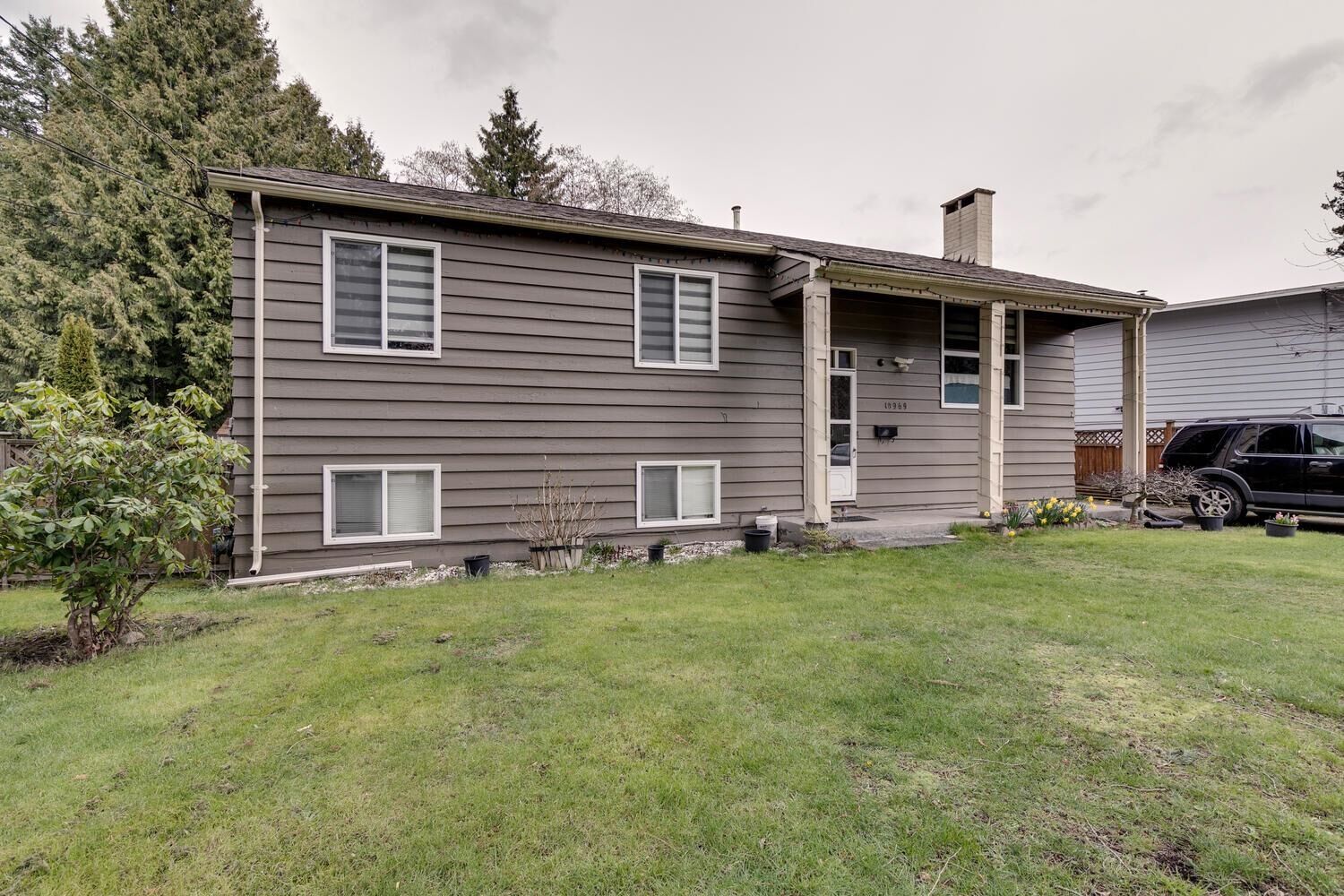 Property Photo: 10969 86A Avenue BC V4C 2Y3