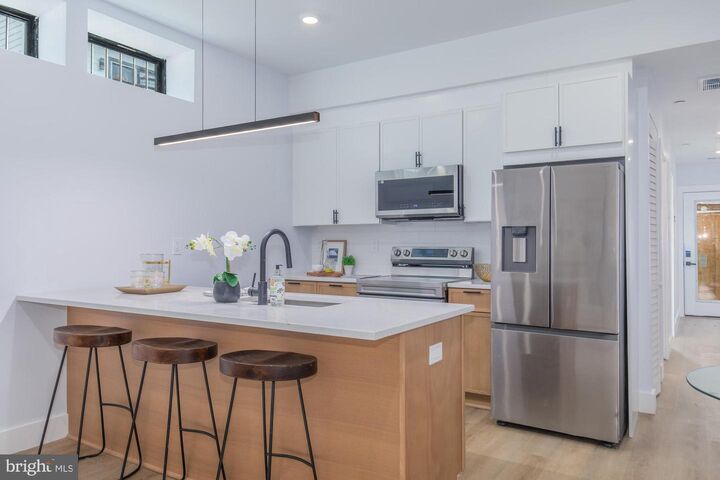 Property Photo:  1012 17th Place NE 2  DC 20002 