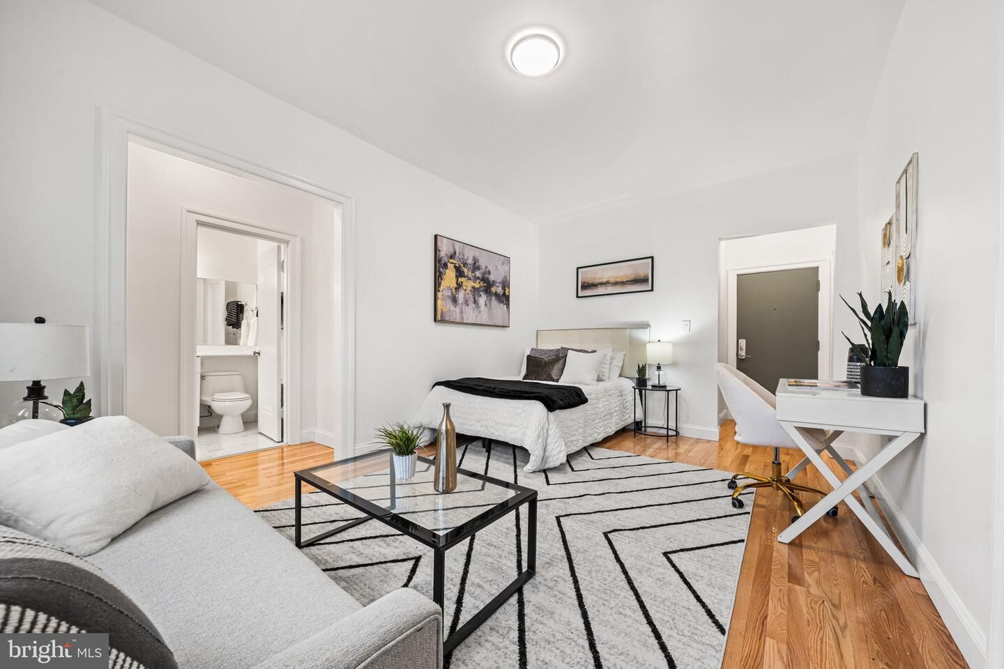 Property Photo:  105 6th Street SE 205  DC 20003 