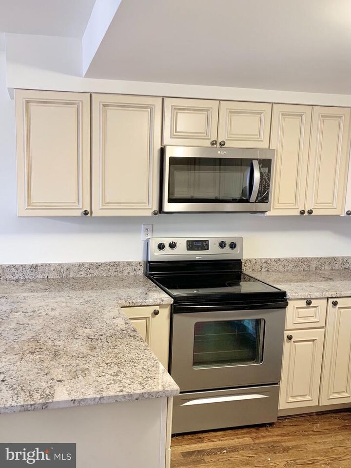 Property Photo: 1557 Dunterry Place VA 22101