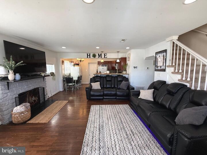 Property Photo: 1709 Langley Way MD 20783