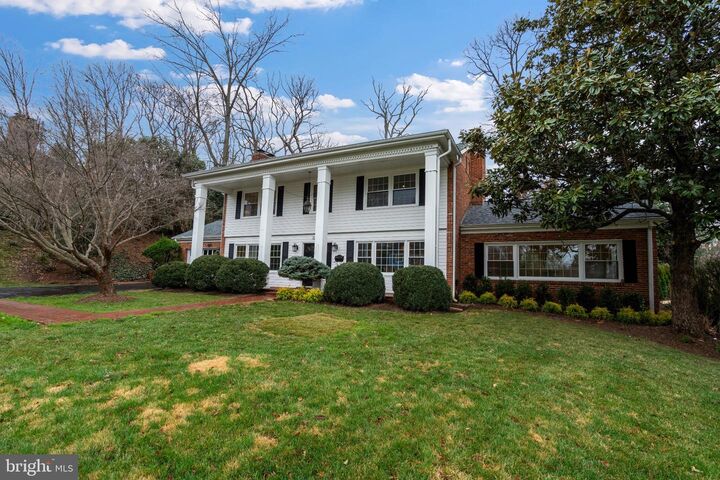 Property Photo:  7204 Regent  VA 22307 