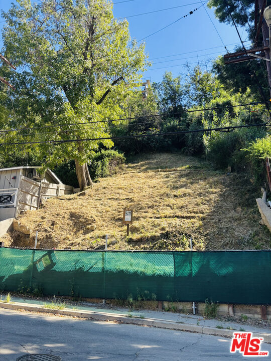 Property Photo:  408 Museum Dr  CA 90065 