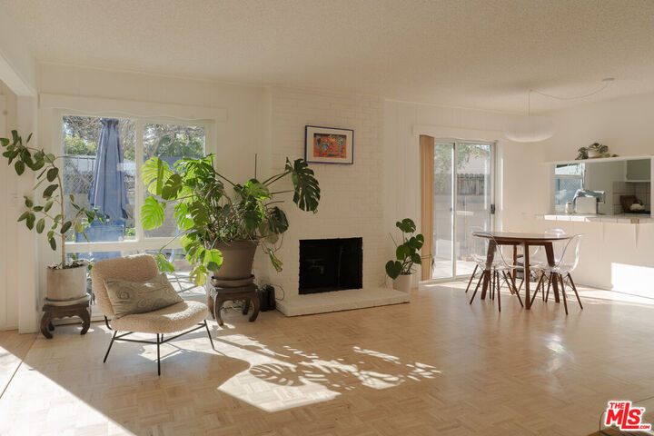 Property Photo:  22736 Cantlay St  CA 91307 