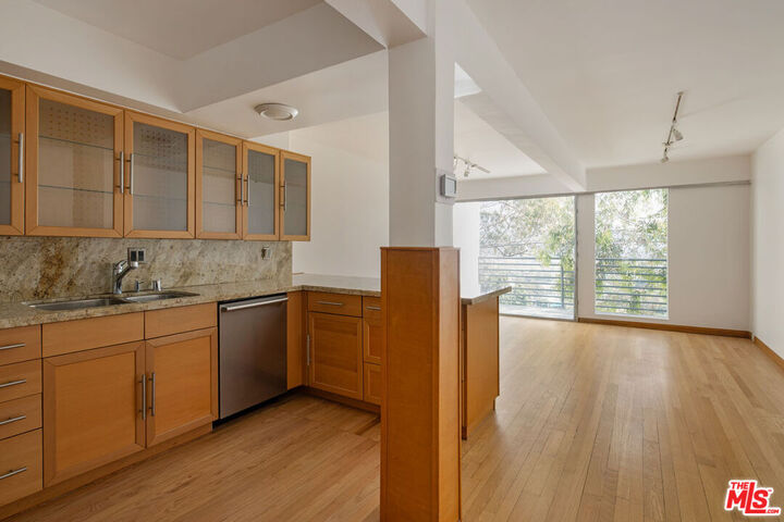 Property Photo:  2330 Silver Ridge Ave  CA 90039 