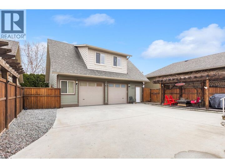 Property Photo: 2253 Wilkinson Street BC V1Y 8V7