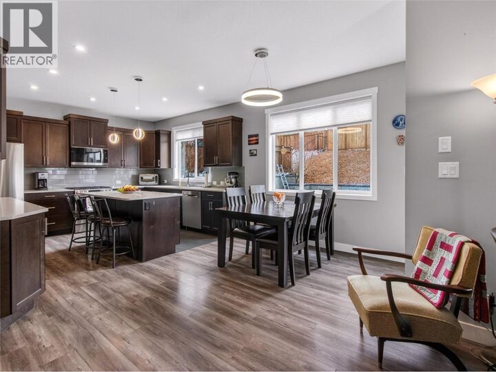 Property Photo: 2070 Lawrence Avenue BC V2A 9G6