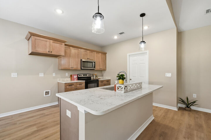 Property Photo:  3804 Golden Acres Circle  FL 32539 