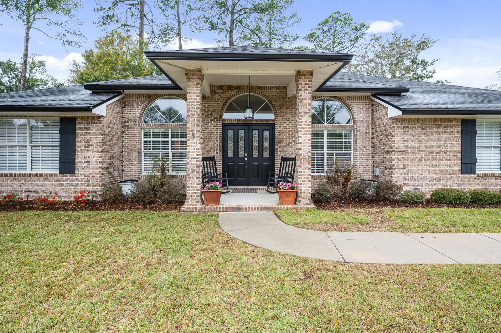 Property Photo:  209 Emmett Drive  FL 32578 