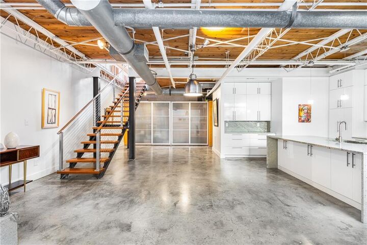 Property Photo:  834 Dekalb Avenue D  GA 30307 