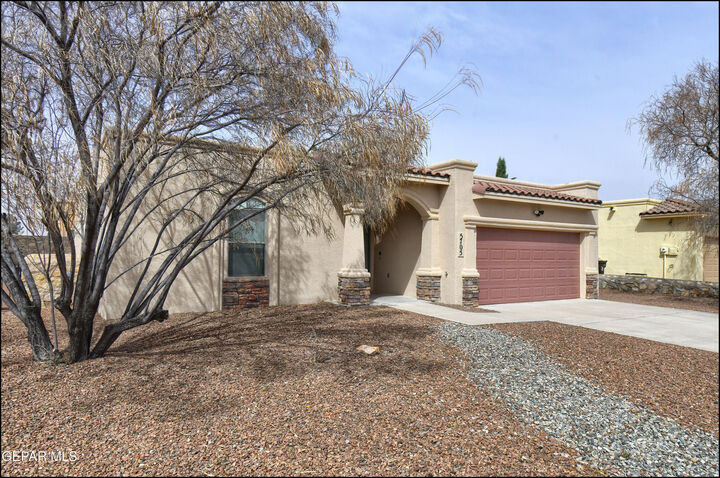 Property Photo:  5705 Ireland Drive  NM 88008 