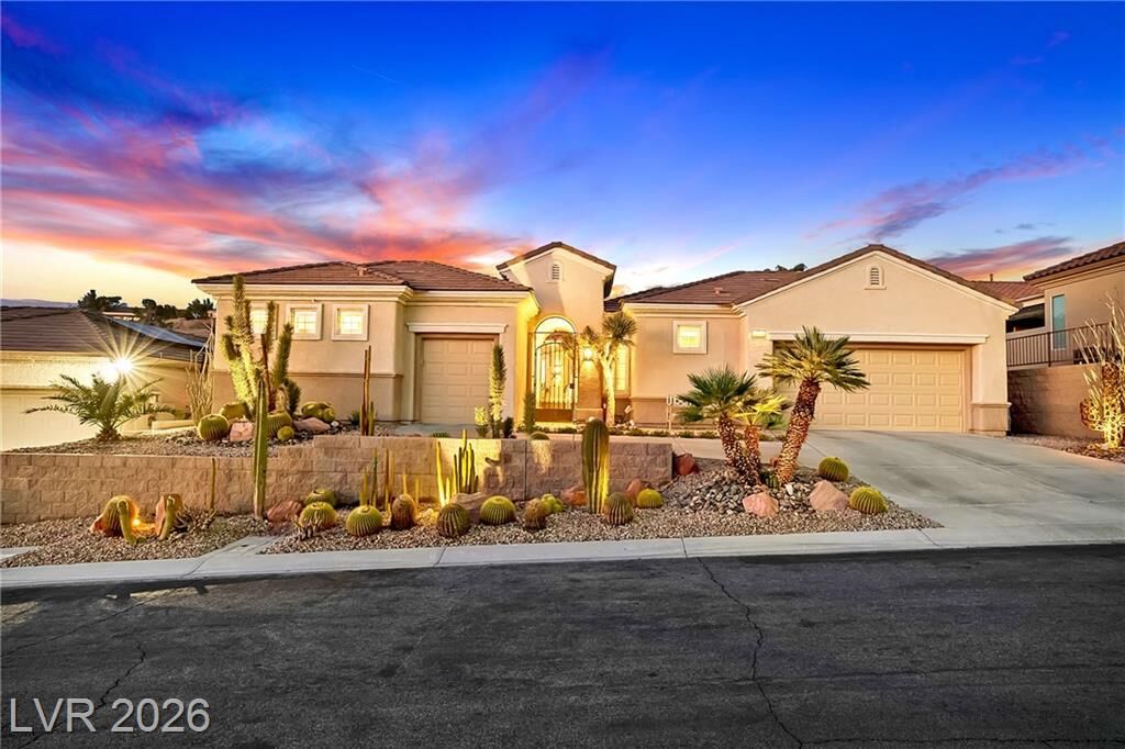 Property Photo:  2372 Hardin Ridge Drive  NV 89052 