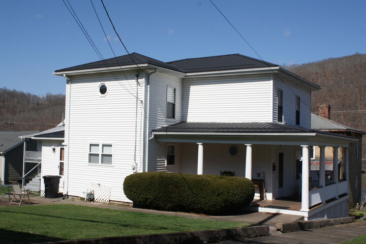 Property Photo:  210 6th Ave  WV 25951 