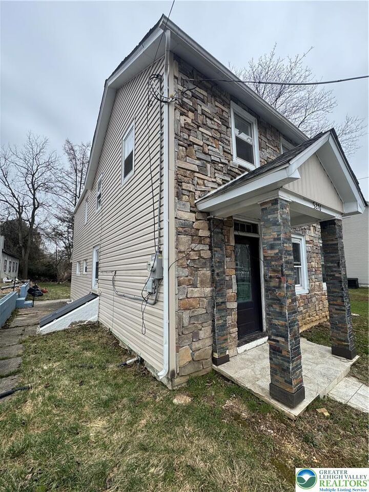 Property Photo:  3276 Easton Avenue  PA 18020 