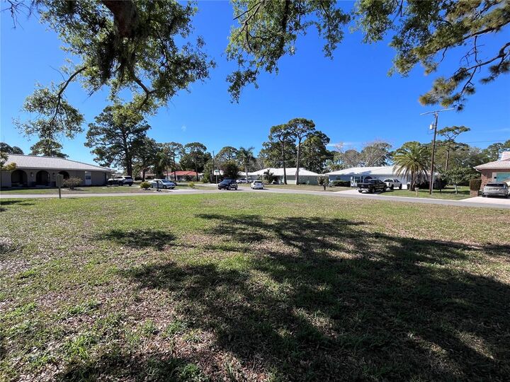 Property Photo:  618 Rubens Drive 618  FL 34275 