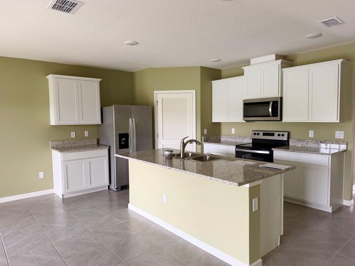 Property Photo:  6865 Topaz Drive  FL 32949 