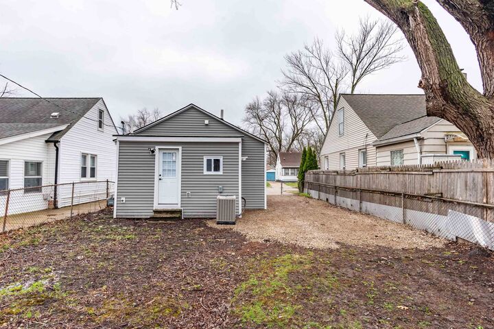 Property Photo: 20925 Ridgemont Road MI 48225