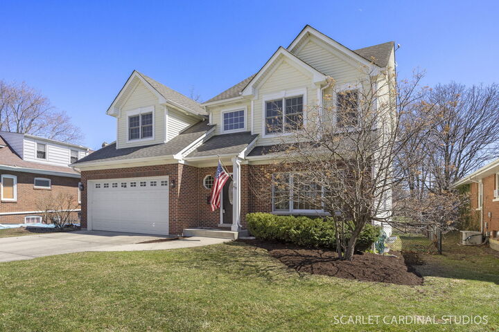 Property Photo:  435 S School Street  IL 60148 