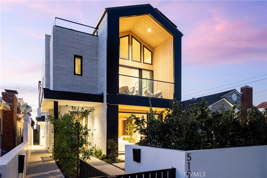 Property Photo:  519 Narcissus Avenue A  CA 92625 