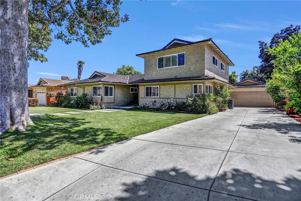 Property Photo:  100 Arthur  CA 91007 