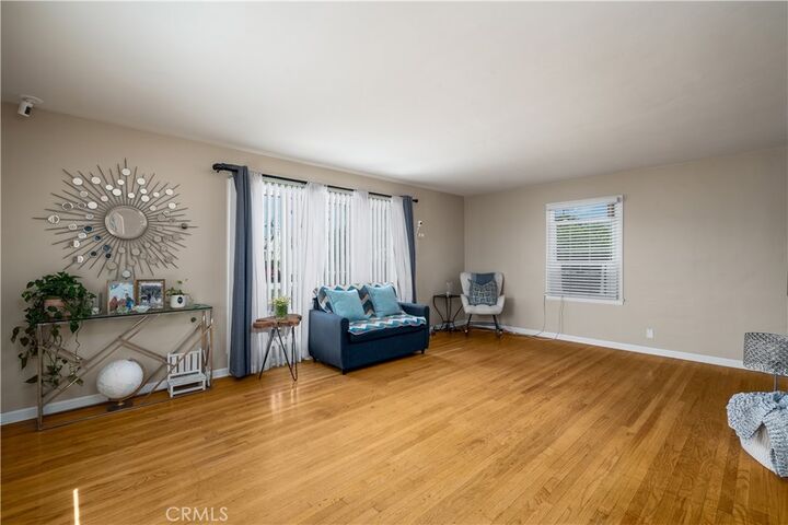 Property Photo:  5922 N Vista  CA 91775 
