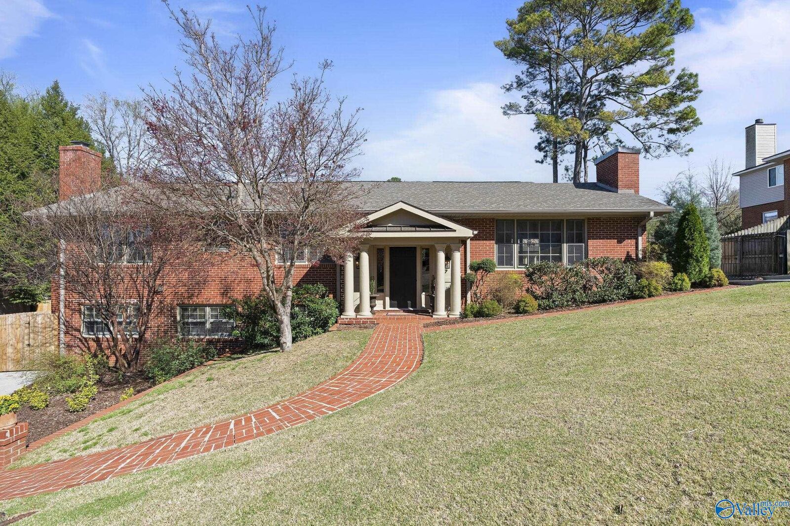 Property Photo:  1411 Dale Circle SE  AL 35801 