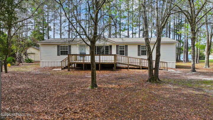Property Photo: 5338 Island Lake Drive FL 32226