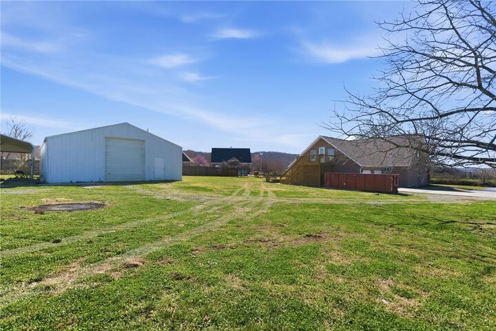 Property Photo: 2164 S Hunt Lane AR 72701